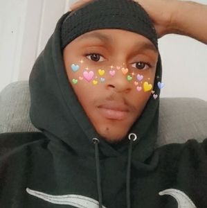 Meet your Posher, Devontae